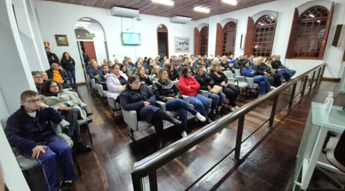 MORADORES APRESENTAM CONTRIBUIÇÕES EM ÁREAS ESTRATÉGICAS DURANTE AUDIÊNCIA SOBRE REFORMA ADMINISTRATIVA