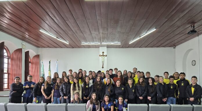 PARLAMENTO JOVEM REALIZA A 2ª SESSÃO ORDINÁRIA DO 2º PERÍODO LEGISLATIVO