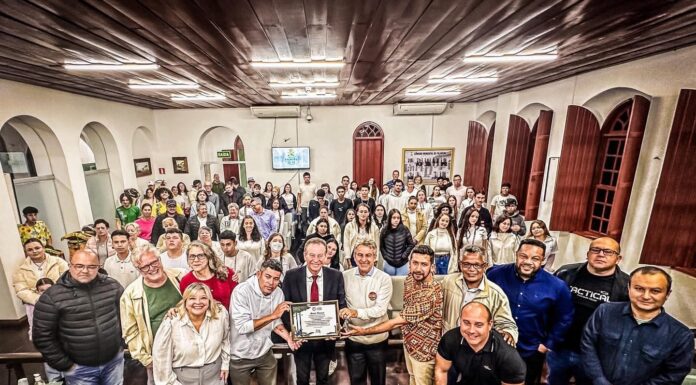 MOÇÃO DA ASSEMBLEIA LEGISLATIVA À CASA DO MONJOLO MARCA MOMENTO HISTÓRICO DE RECONHECIMENTO E DIVERSIDADE