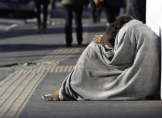 CREAS PODE SER ACIONADO PARA PESSOAS EM SITUAÇÃO DE RUA NO FRIO, MAS PLANTÃO NOTURNO NÃO FOI INFORMADO