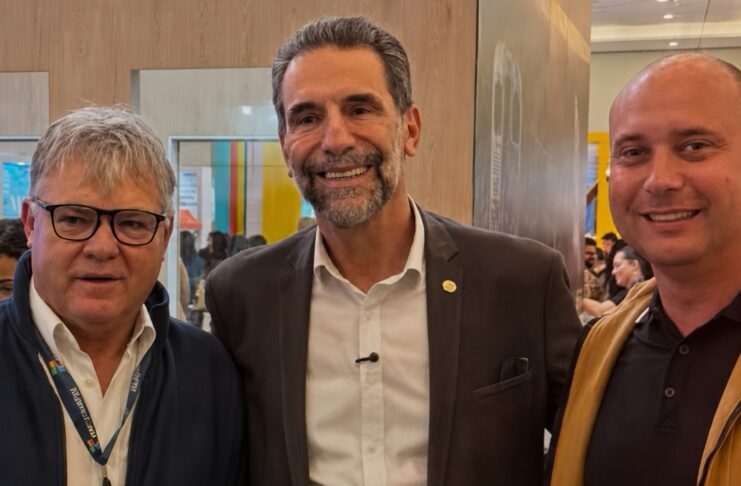 PREFEITO E PRESIDENTE DA CÂMARA PARTICIPAM DE FÓRUM INTERNACIONAL DE TURISMO, EM FOZ DO IGUAÇU