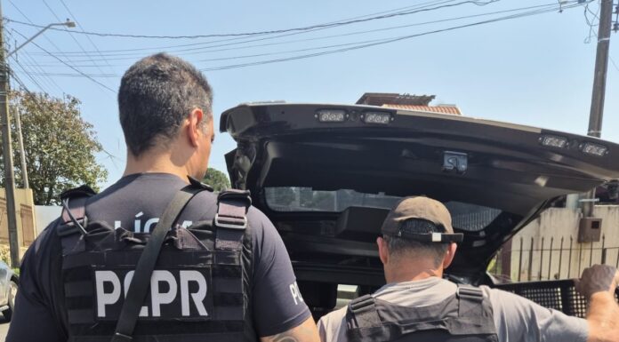 HOMEM É PRESO EM FLAGRANTE APÓS QUEIMAR ROUPAS E OBJETOS DA COMPANHEIRA EM PALMEIRA